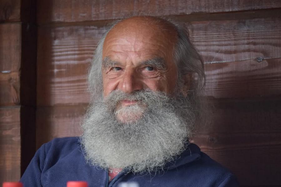 Душан Стојковић: ПЕСМЕ ДИМИТРИЈА ЈОВАНОВИЋА ИЛИ ВРХОВИ СНОВА
